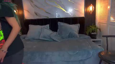 Snapshot of dark_dominika chatting on June 2026 07:38:01 PM dark_dominika online show from June 2026 07:38:01 PM