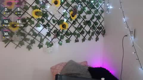 dark_flama online show from May 2026 12:17:01 AM