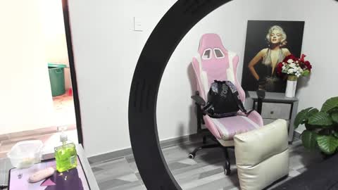 Snapshot of dark_madison chatting on January 2025 07:18:02 PM CELESTE online show from January 2025 07:18:02 PM