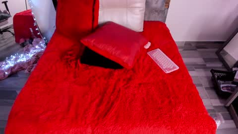 Snapshot of dark_madison chatting on January 2025 10:08:01 PM CELESTE online show from January 2025 10:08:01 PM