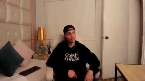 dark_sun333 online show from December 2025 03:01:02 AM