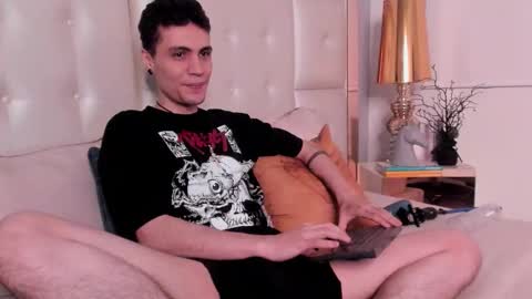 dark_sun333 online show from February 2026 12:04:02 AM