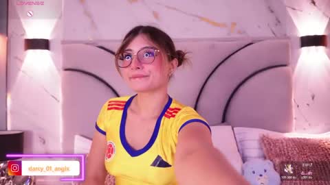 Angel Darcy  online show from April 2026 11:40:02 PM