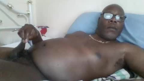 darkchocolat77 online show from November 2025 01:33:02 PM