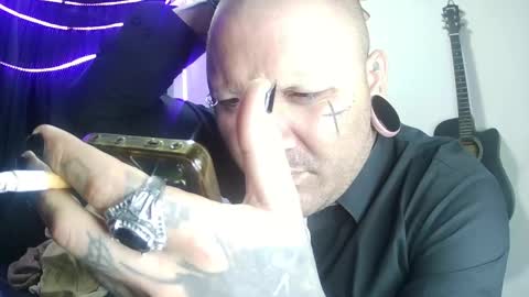 darkclothes online show from January 2025 11:12:02 AM