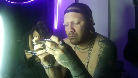 darkclothes online show from January 2025 07:00:01 AM