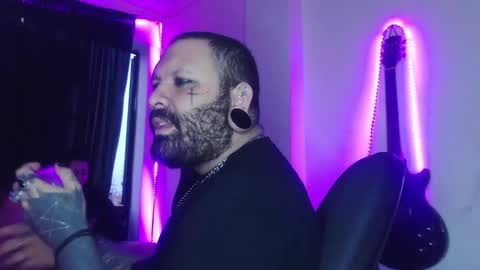 darkclothes online show from February 2025 11:09:02 AM