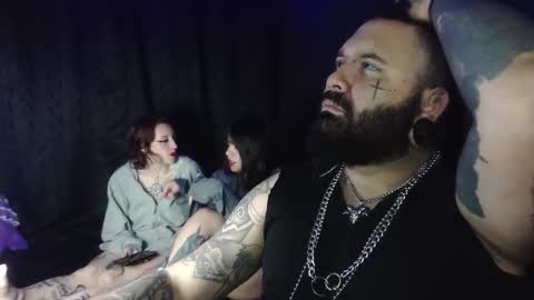 darkclothes online show from October 2025 08:37:01 AM