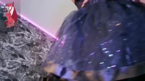 Snapshot of darkly_waxx chatting on September 2025 06:24:02 PM New account. Help me reach 100 thumbs up online show from September 2025 06:24:02 PM