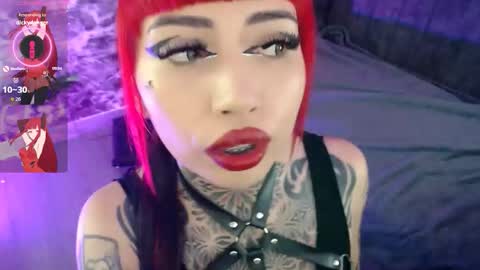 Snapshot of darkly_waxx chatting on October 2025 06:21:01 PM New account. Help me reach 100 thumbs up online show from October 2025 06:21:01 PM