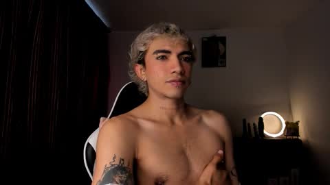 Snapshot of darkodark0 chatting on October 2025 07:04:02 PM Darko online show from October 2025 07:04:02 PM