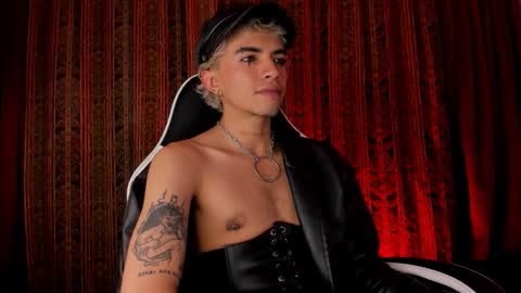 Snapshot of darkodark0 chatting on November 2025 10:54:02 PM Darko online show from November 2025 10:54:02 PM