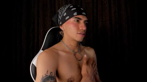 Snapshot of darkodark0 chatting on November 2025 12:32:02 AM Darko online show from November 2025 12:32:02 AM