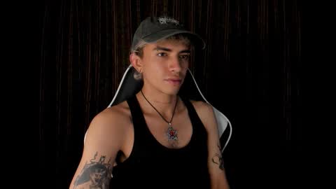 Snapshot of darkodark0 chatting on December 2025 12:06:01 AM Darko online show from December 2025 12:06:01 AM