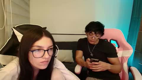 Snapshot of darkpleasuress chatting on November 2025 06:57:02 AM darkpleasuress online show from November 2025 06:57:02 AM