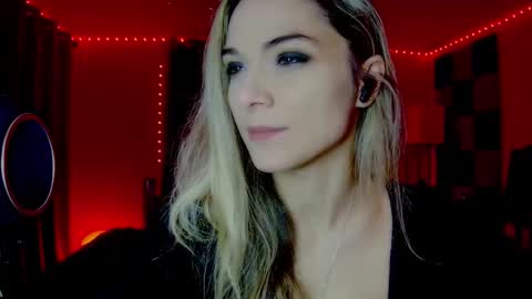 roseredgoddess online show from November 2025 04:02:02 AM