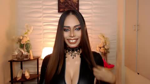 Snapshot of darksoul_mistress chatting on December 2024 06:22:02 AM HAPPY BIRTHDAY MISTRESS MADRIANA online show from December 2024 06:22:02 AM