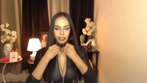 Snapshot of darksoul_mistress chatting on January 2025 07:27:02 AM HAPPY BIRTHDAY MISTRESS MADRIANA online show from January 2025 07:27:02 AM