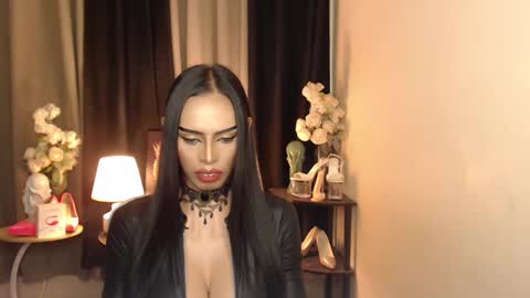 Snapshot of darksoul_mistress chatting on January 2025 11:15:02 AM HAPPY BIRTHDAY MISTRESS MADRIANA online show from January 2025 11:15:02 AM