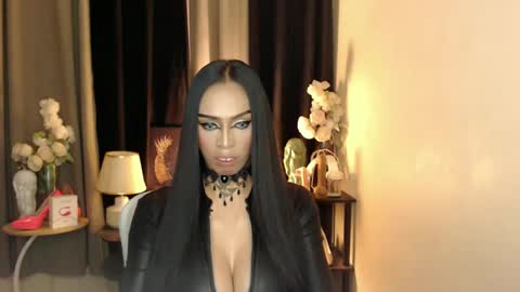 Snapshot of darksoul_mistress chatting on February 2025 12:32:01 AM HAPPY BIRTHDAY MISTRESS MADRIANA online show from February 2025 12:32:01 AM