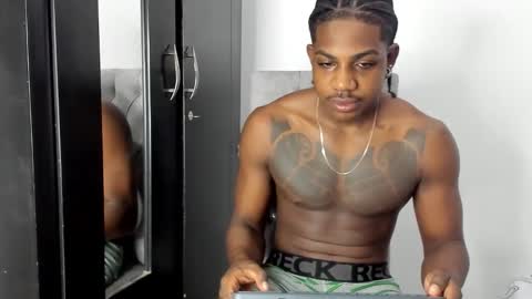 Darktemp  online show from February 2026 10:58:01 AM