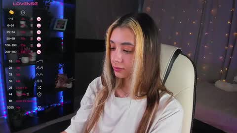 Belle online show from March 2025 08:19:02 AM