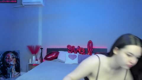 darlenedolce online show from February 2025 09:00:02 AM