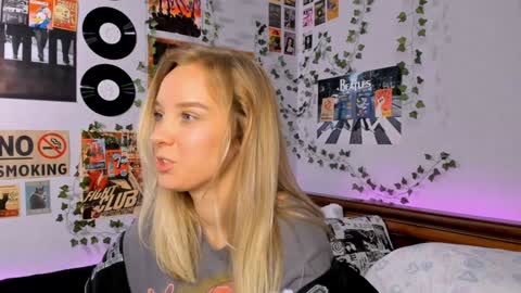 lina online show from December 2024 12:20:02 AM