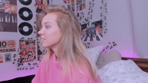 lina online show from December 2024 11:49:01 PM