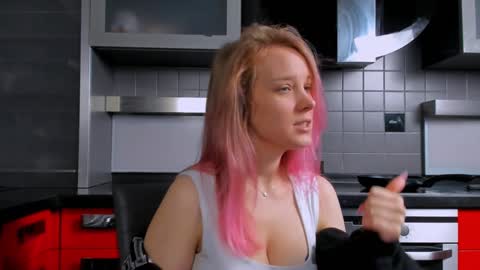 lina online show from December 2024 08:26:02 PM