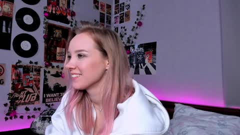 lina online show from January 2025 02:42:01 AM