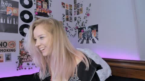 lina online show from January 2025 11:29:01 PM