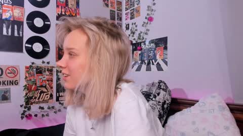 lina online show from February 2025 08:42:02 PM