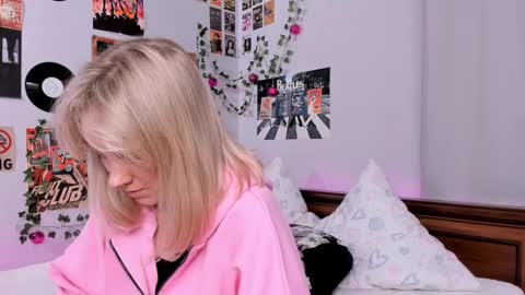 lina online show from February 2025 09:41:02 PM