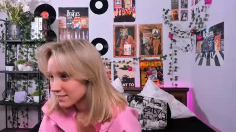 lina online show from March 2025 09:01:01 PM