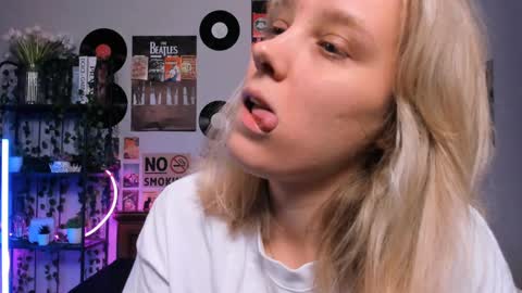 lina online show from March 2025 08:37:02 PM