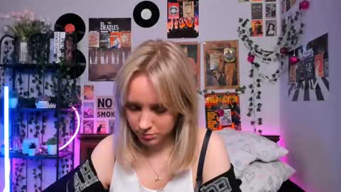 lina online show from March 2025 09:06:02 PM