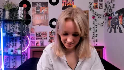 lina online show from March 2025 08:34:01 PM