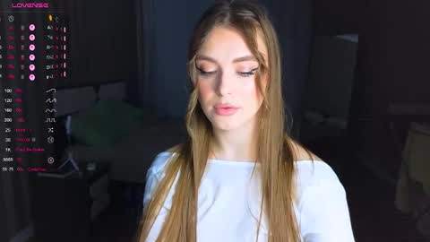 Snapshot of darlina_ryan chatting on December 2025 12:32:01 PM Darlina online show from December 2025 12:32:01 PM