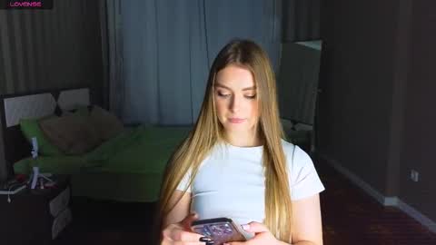 Snapshot of darlina_ryan chatting on December 2025 04:34:02 PM Darlina online show from December 2025 04:34:02 PM