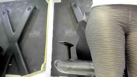 Darling online show from February 2026 01:31:01 PM