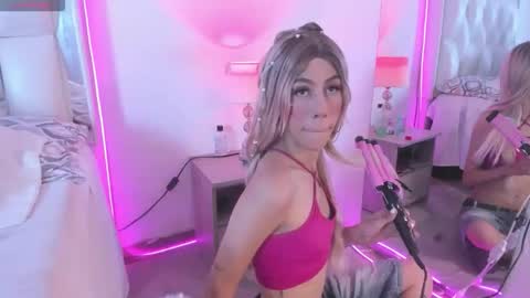 Snapshot of darlyn_tenderhot__ chatting on April 2026 02:44:01 PM darlyn_tenderhot__ online show from April 2026 02:44:01 PM