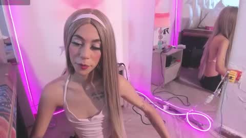 Snapshot of darlyn_tenderhot__ chatting on April 2026 10:14:02 PM darlyn_tenderhot__ online show from April 2026 10:14:02 PM