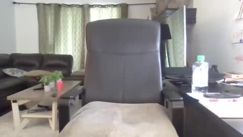 darryl43321 online show from October 2025 09:00:02 PM