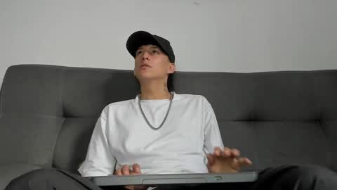 Snapshot of darsel_night chatting on December 2025 08:04:02 PM darsel_night online show from December 2025 08:04:02 PM