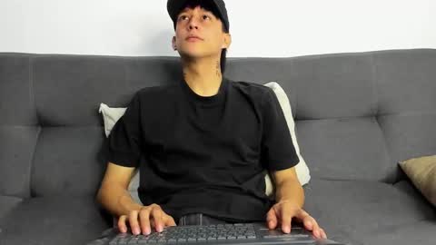 Snapshot of darsel_night chatting on December 2025 07:53:01 PM darsel_night online show from December 2025 07:53:01 PM