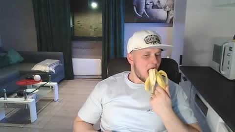 Dario online show from February 2026 08:27:01 PM