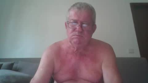 Snapshot of darwincock chatting on April 2026 01:17:01 AM darwincock online show from April 2026 01:17:01 AM