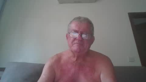 Snapshot of darwincock chatting on April 2026 01:36:01 AM darwincock online show from April 2026 01:36:01 AM