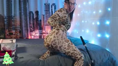 Snapshot of dashahart chatting on December 2025 07:53:02 PM DashaHart online show from December 2025 07:53:02 PM